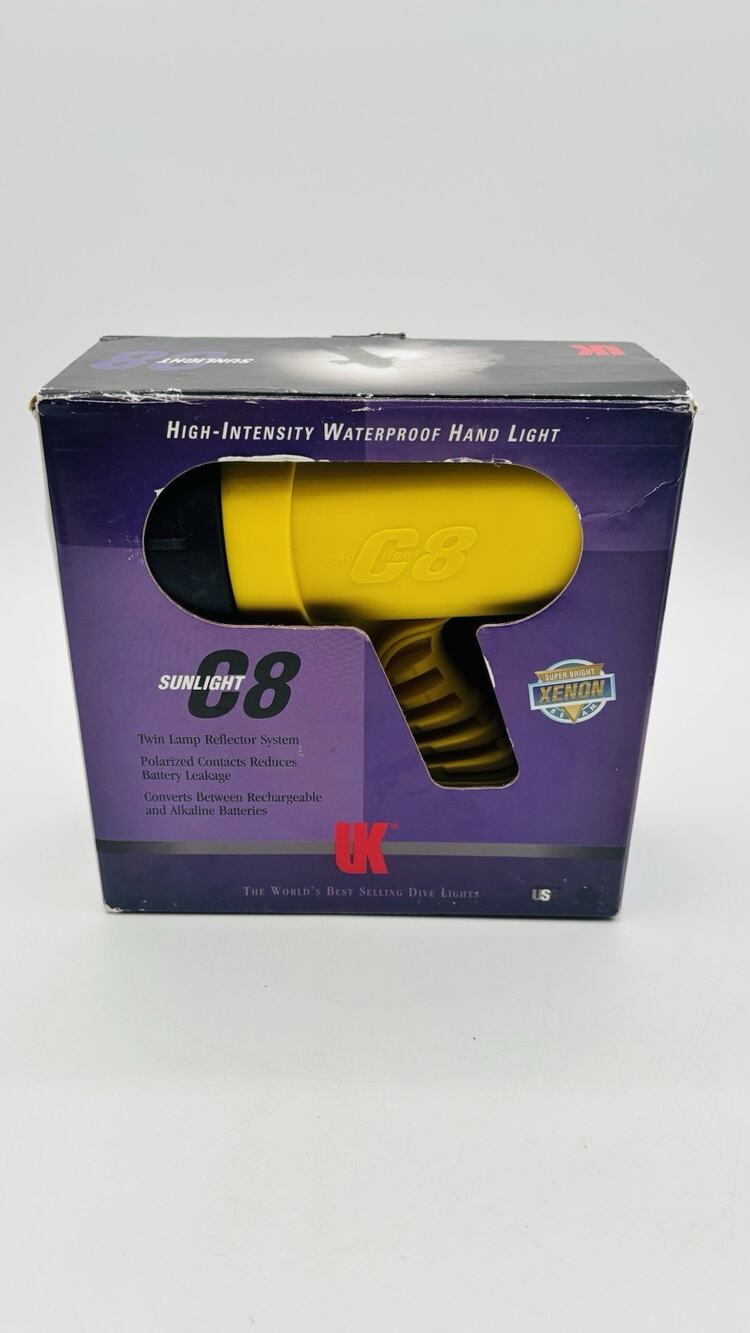 Underwater kinetics Sunlight C8 Xenon Scuba Dive Light in Yellow In Box Works